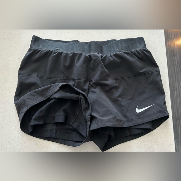 American Eagle Shorts - Picture 9 of 9